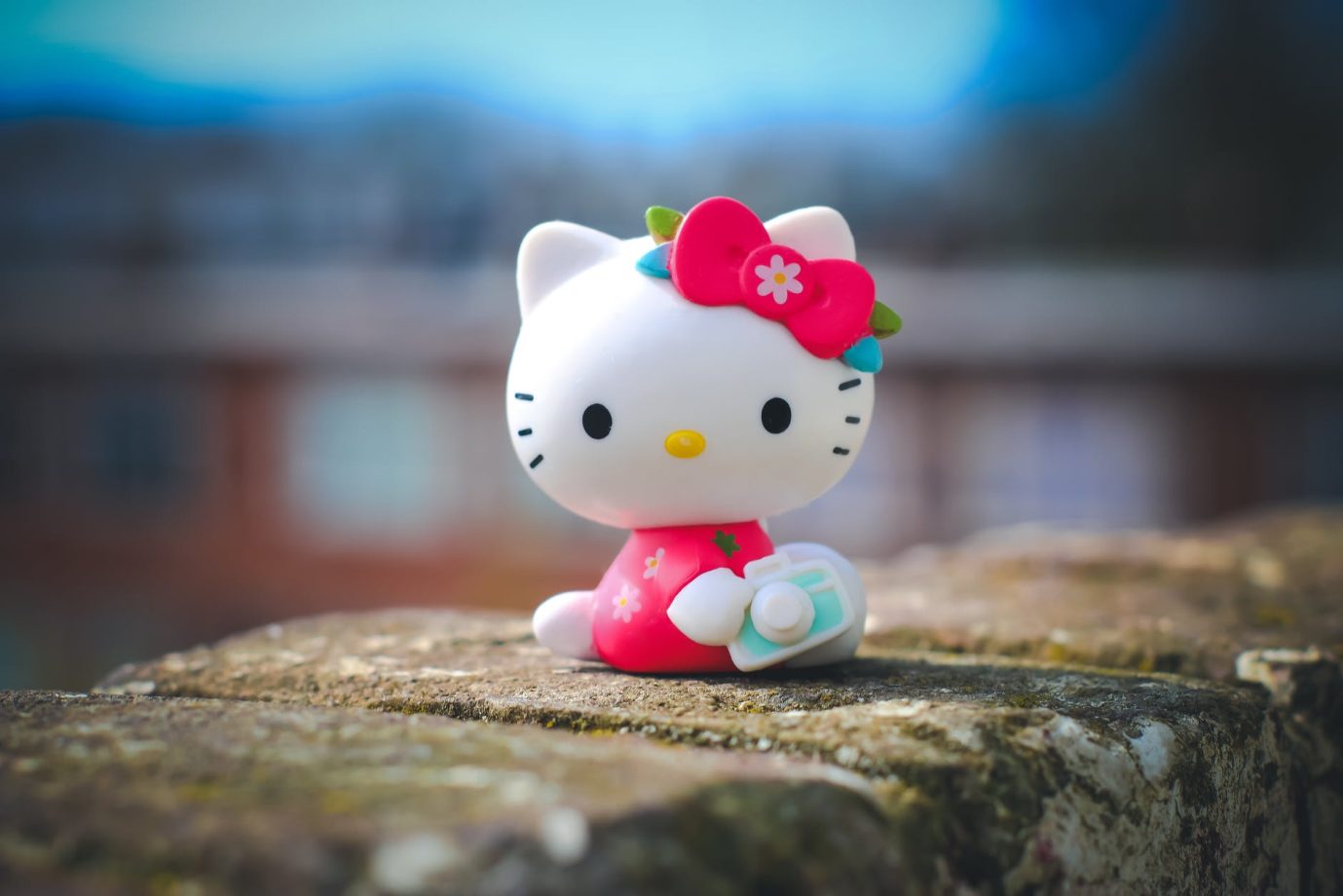 Hello Kitty figurine mascot